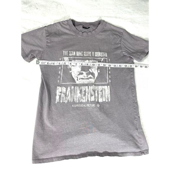 Frankenstein Universal Monsters Gray Cotton On Tee Small - Picture 3 of 6